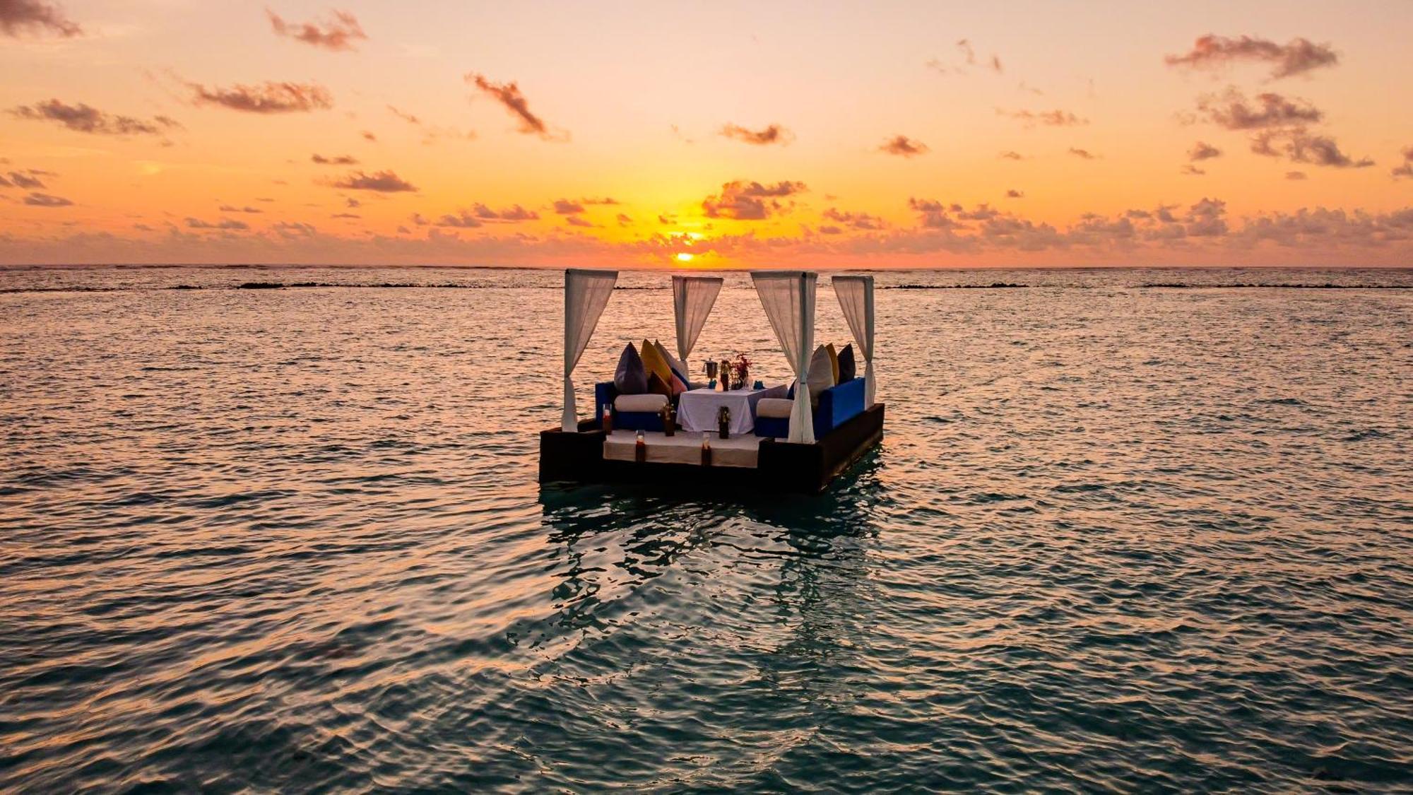 ホテル ユー&ミー モルディブ Muravandhoo エクステリア 写真